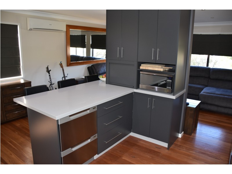 9 Westborne Drive, Nowra NSW 2541