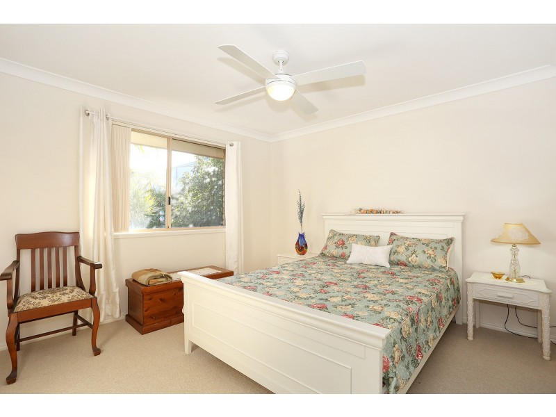 2/38 Martinelli Avenue, Banora Point NSW 2486