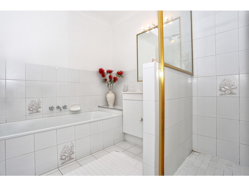 2/38 Martinelli Avenue, Banora Point NSW 2486