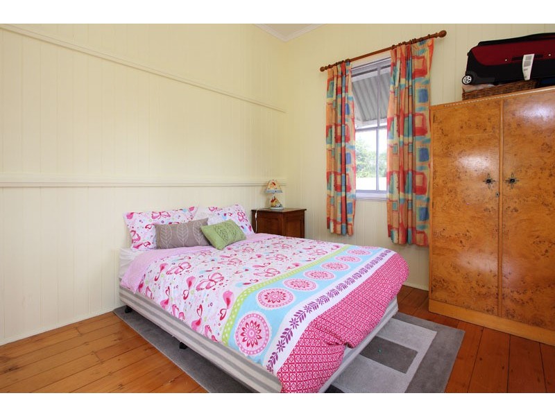 16 Park Road, Yeronga QLD 4104