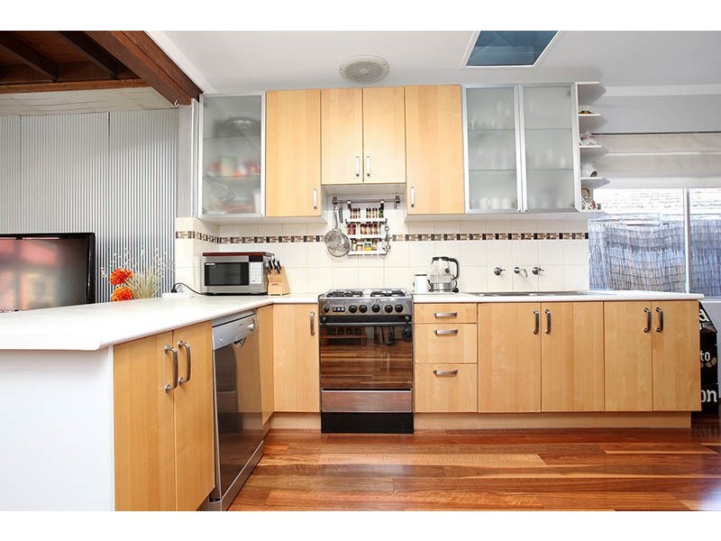 10 Dalston Cr, Kardinya WA 6163