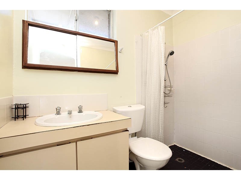 10 Dalston Cr, Kardinya WA 6163