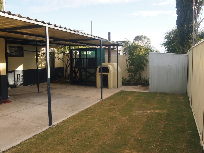 2 Cherry Way, Camillo WA 6111