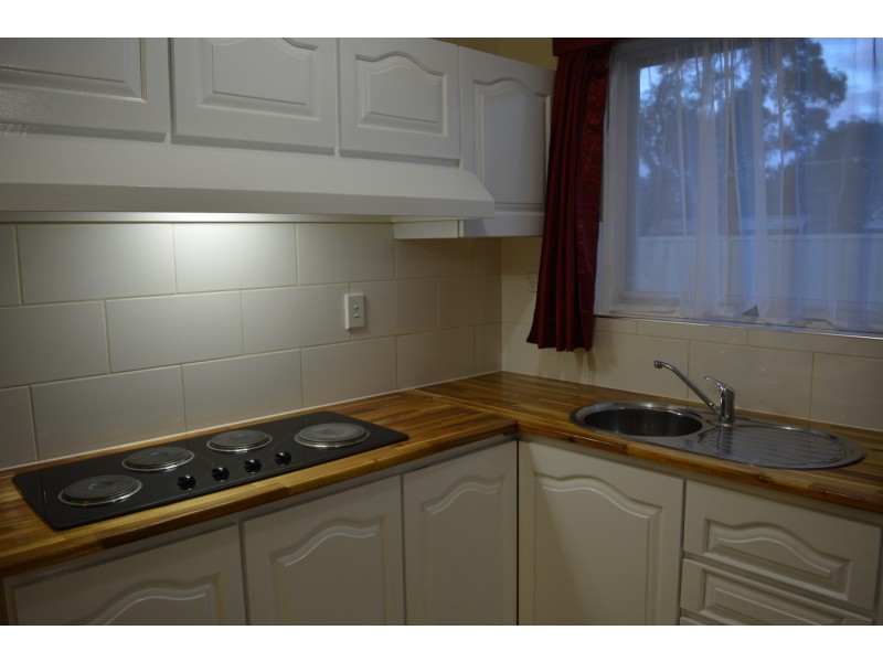 2 Cherry Way, Camillo WA 6111