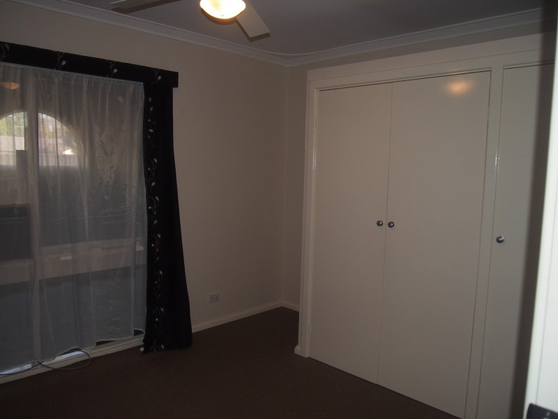 2 Cherry Way, Camillo WA 6111