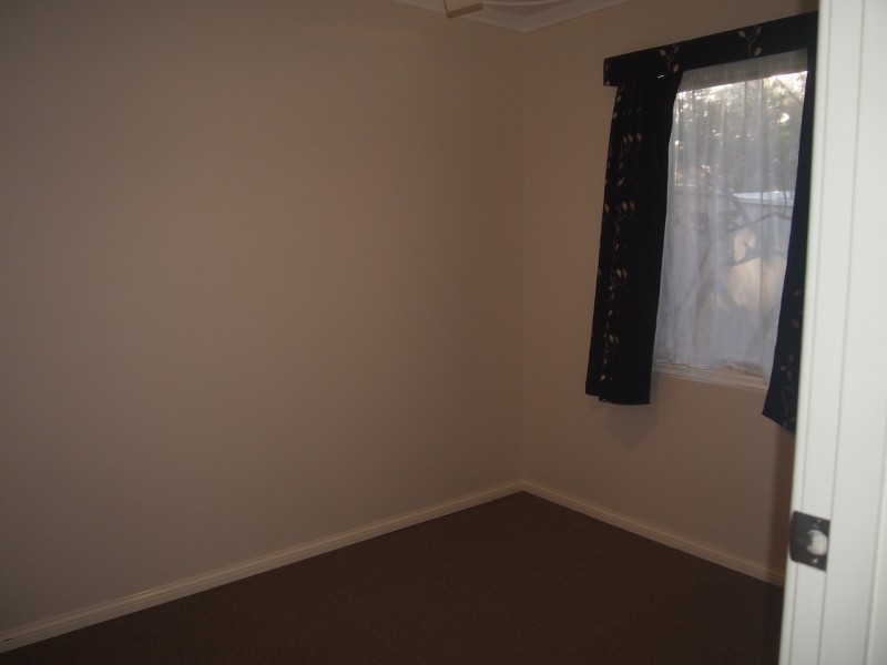 2 Cherry Way, Camillo WA 6111