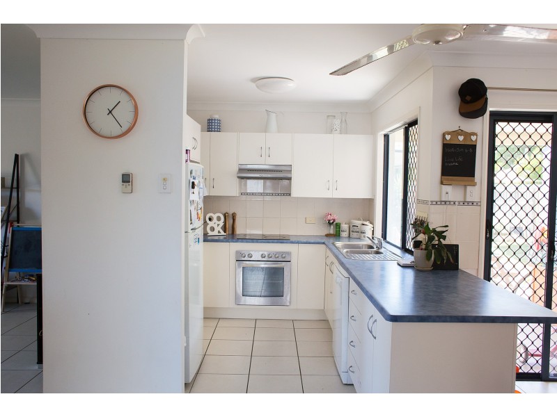 37 Noscov Cres, Kelso QLD 4815
