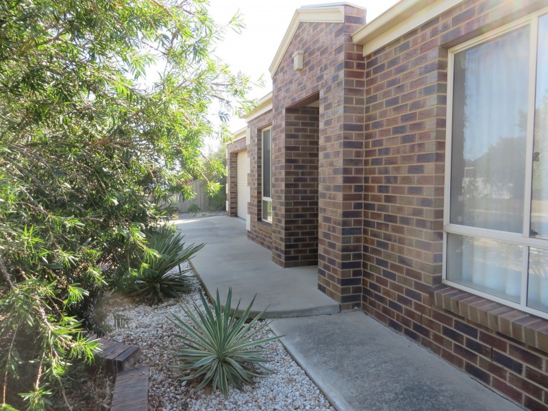 8 Black Street, Katandra West VIC 3634