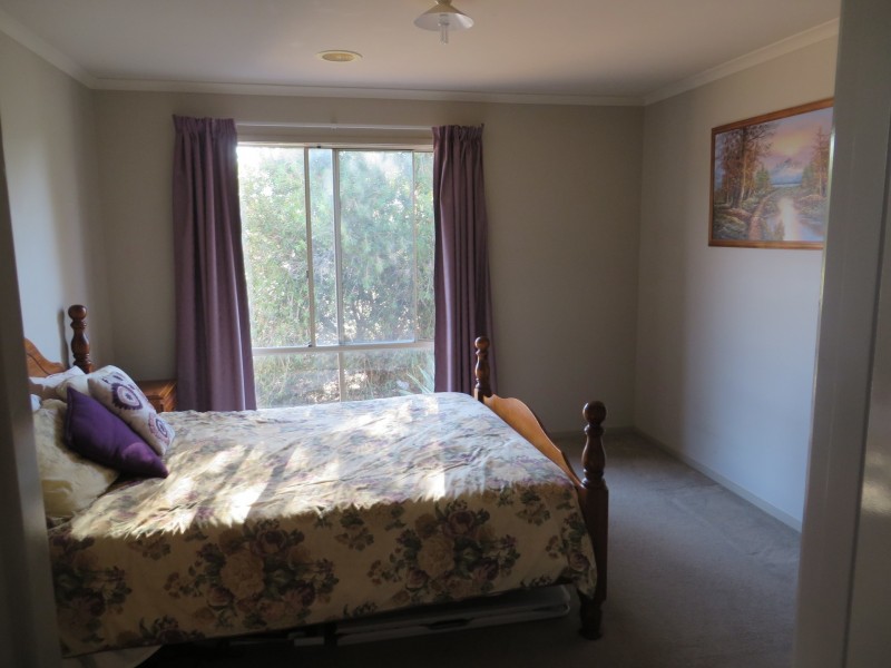 8 Black Street, Katandra West VIC 3634