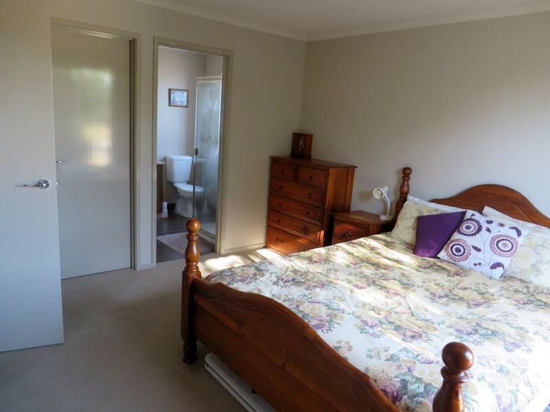 8 Black Street, Katandra West VIC 3634