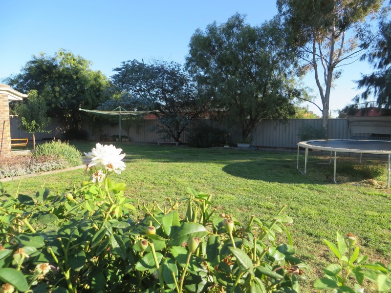 8 Black Street, Katandra West VIC 3634