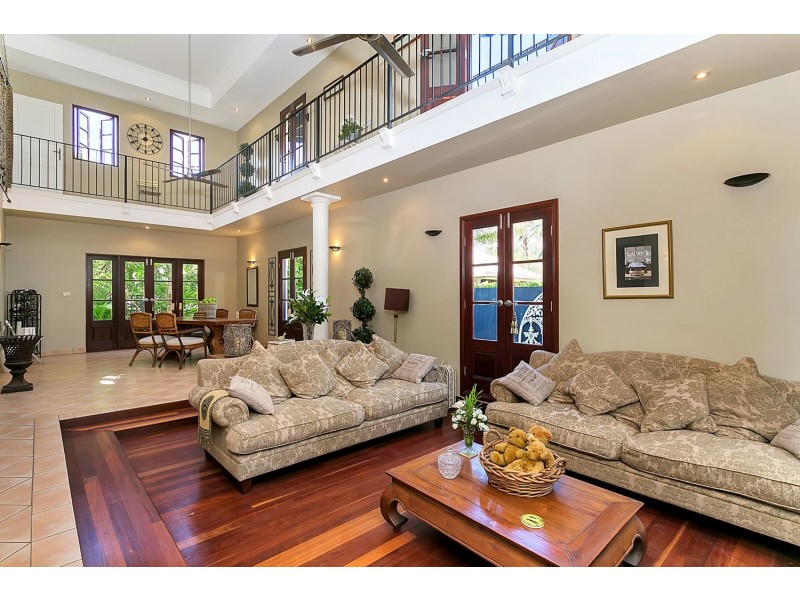 24 Trivia Street, Palm Cove QLD 4879