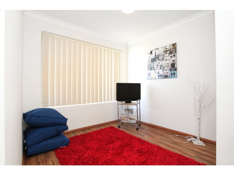 7 Sherlock Court, Waikiki WA 6169