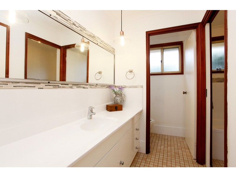 42 Lockheed Circuit, St Clair NSW 2759