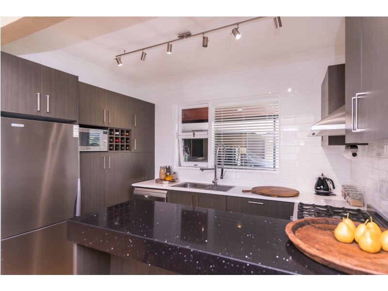33 Hayes Avenue, Yokine WA 6060
