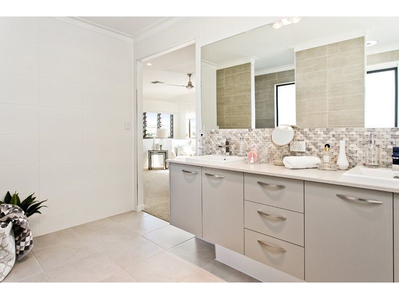 22 Caspian Circuit, Mountain Creek QLD 4557