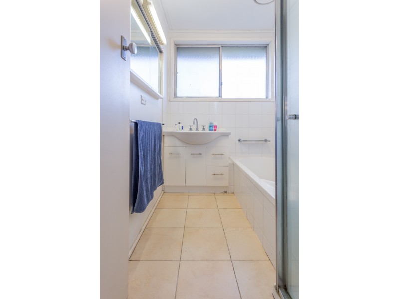 6 Hunsford Ave, Notting Hill VIC 3168