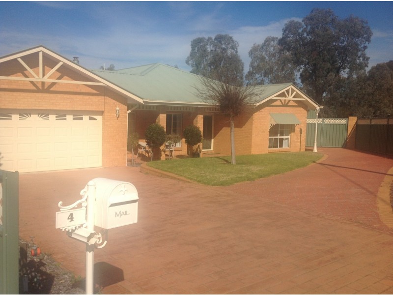 4 Dolan Court, Mathoura NSW 2710