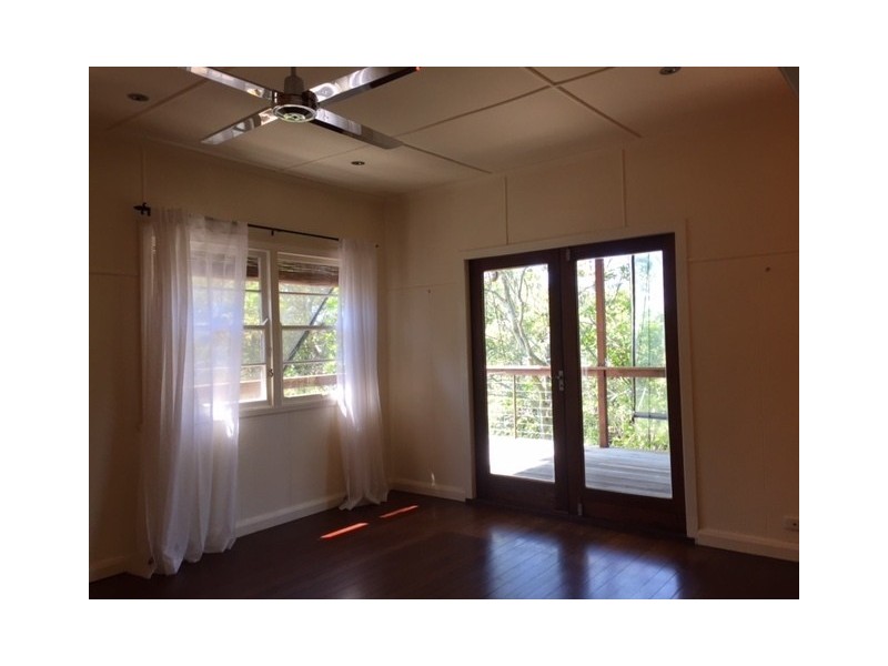 2/2 Musgrave Avenue, Southport QLD 4215