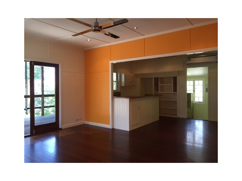 2/2 Musgrave Avenue, Southport QLD 4215