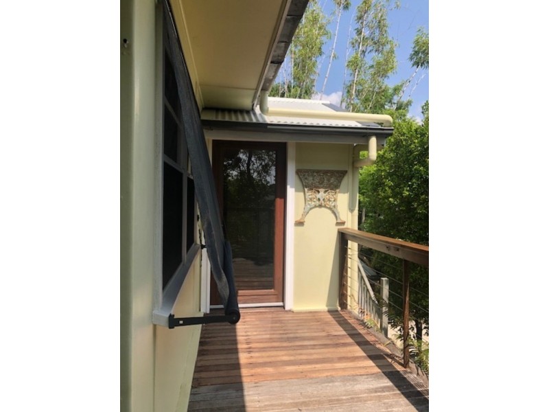 2/2 Musgrave Avenue, Southport QLD 4215