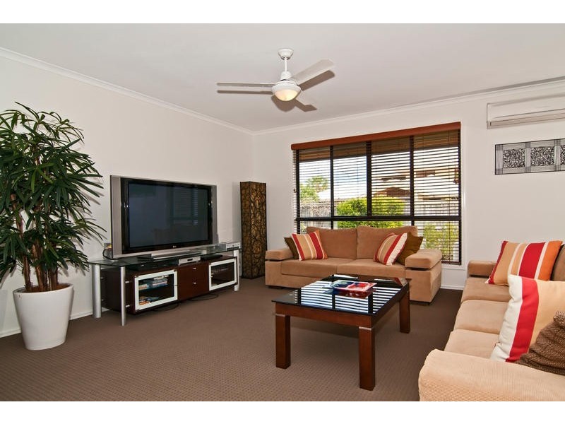 2 Mykonos Court, Kawana Island QLD 4575