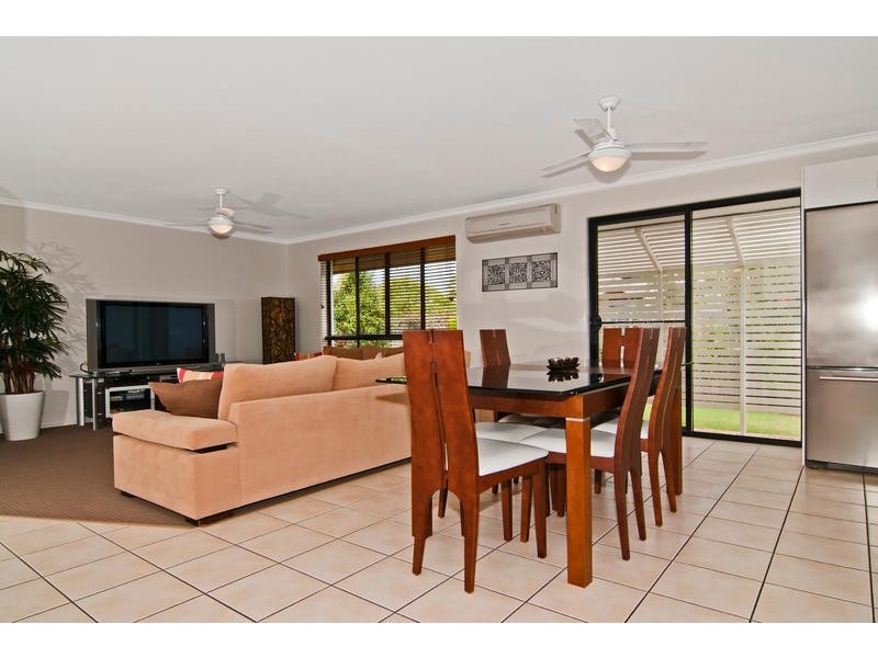 2 Mykonos Court, Kawana Island QLD 4575
