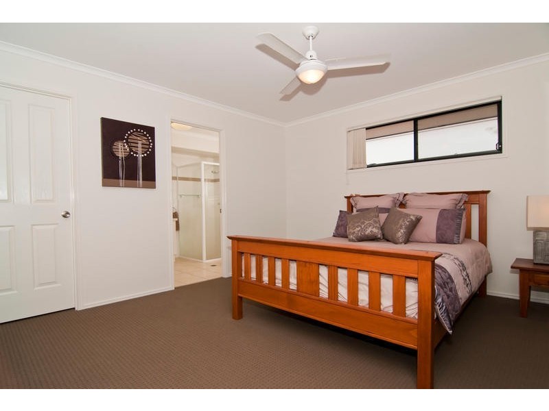 2 Mykonos Court, Kawana Island QLD 4575
