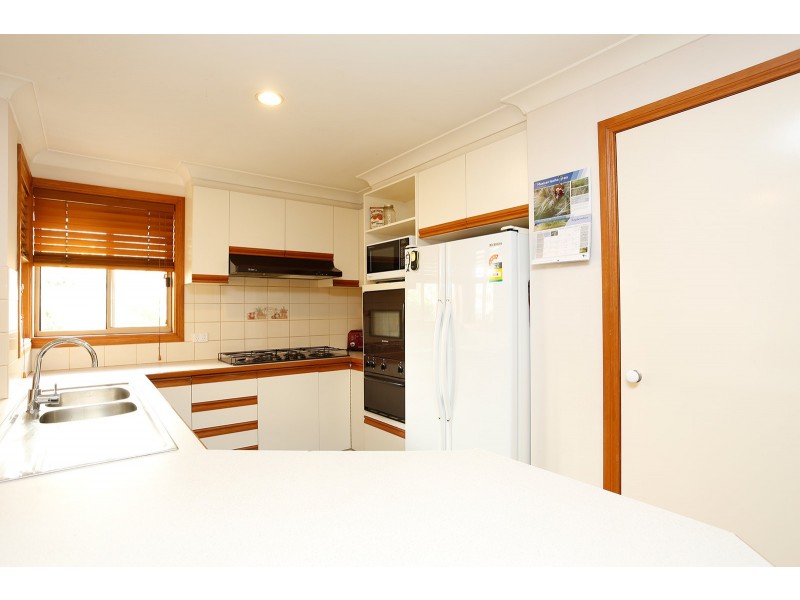 18 Rosehill Drive, Bacchus Marsh VIC 3340