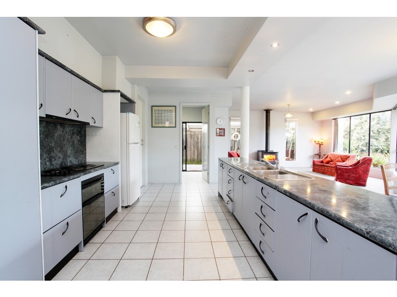 28 Glaneuse Avenue, Torquay VIC 3228