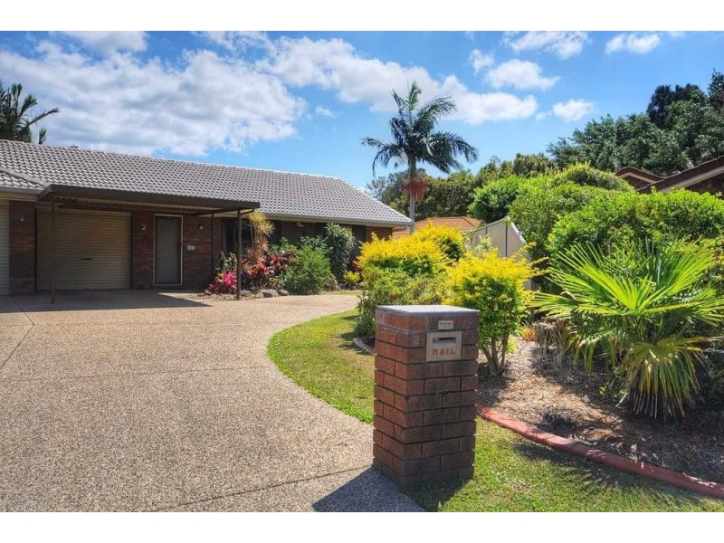 2/6 Flora Close, Burleigh Waters QLD 4220