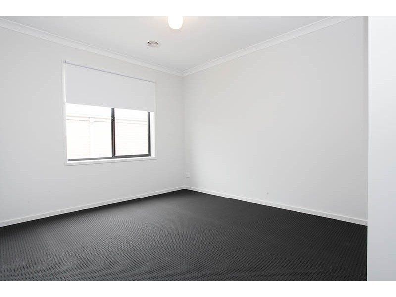 18 Temt Terrace, Waurn Ponds VIC 3216