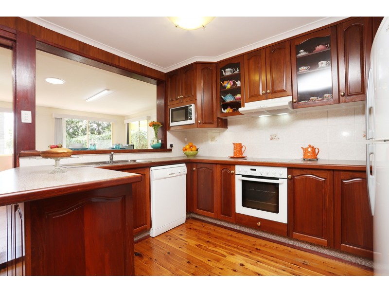 2  Wandarra Cres, Bradbury NSW 2560