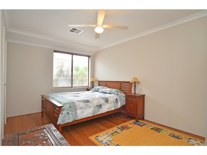 36 Galileo Ave, Tapping WA 6065