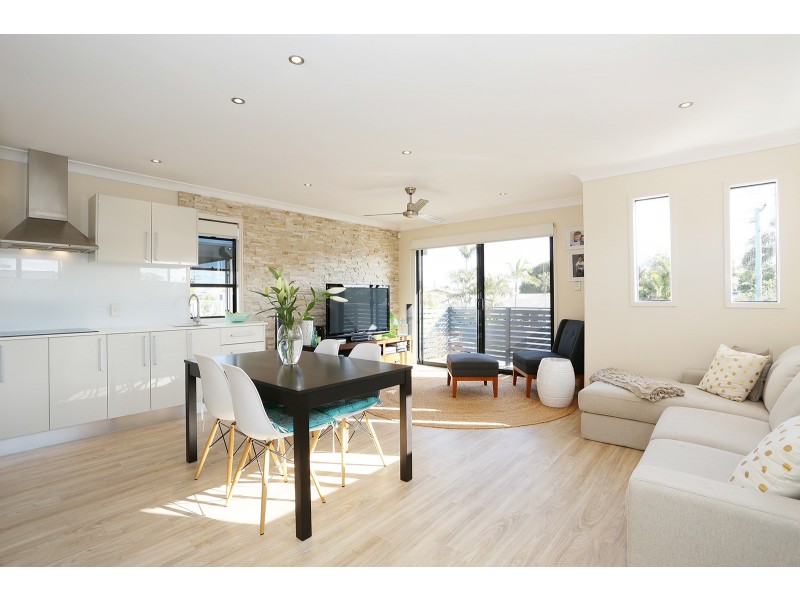 1/133 Sunshine Parade, Miami QLD 4220