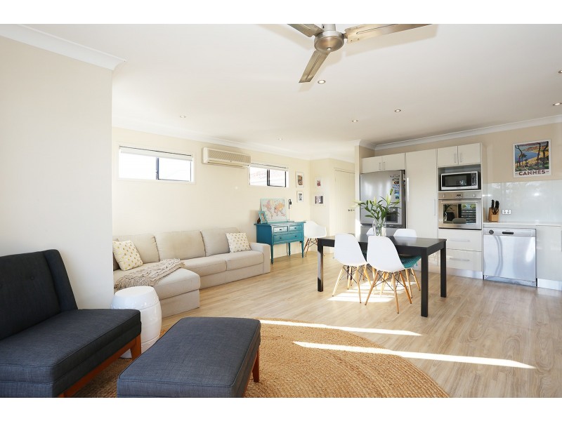 1/133 Sunshine Parade, Miami QLD 4220