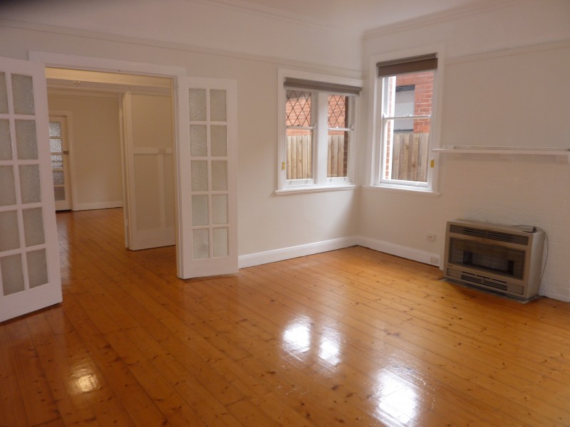 73 Dickens St, Elwood VIC 3184