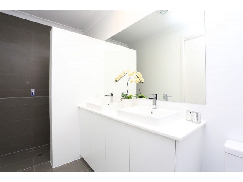 8A Range View Drive, Newton SA 5074