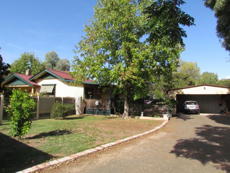 6 Raglan Street, Yea VIC 3717