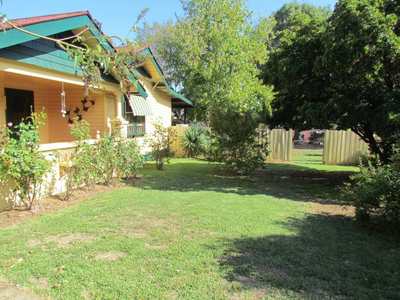 6 Raglan Street, Yea VIC 3717