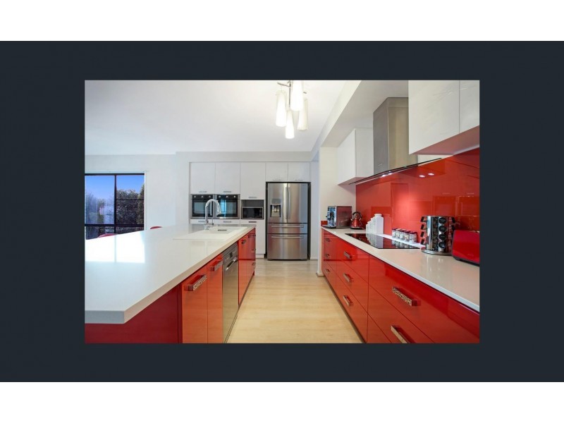 31 Roland Street, Parkinson QLD 4115