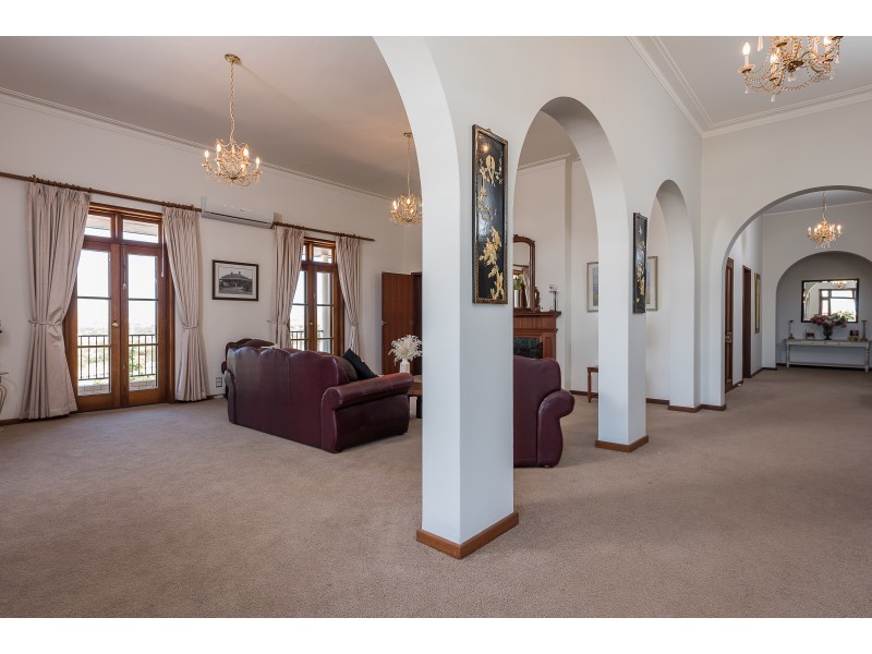 41 FAIRWAY BEND, Northam WA 6401