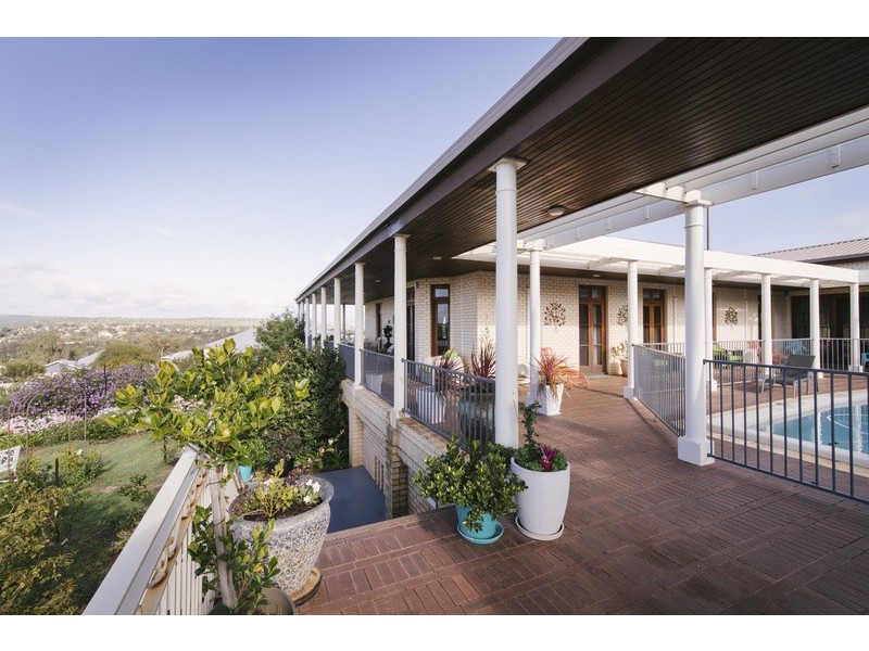 41 FAIRWAY BEND, Northam WA 6401