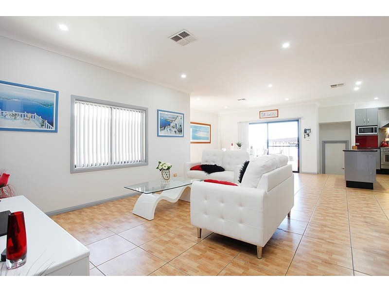 37 Grand Parade, Bonnells Bay NSW 2264