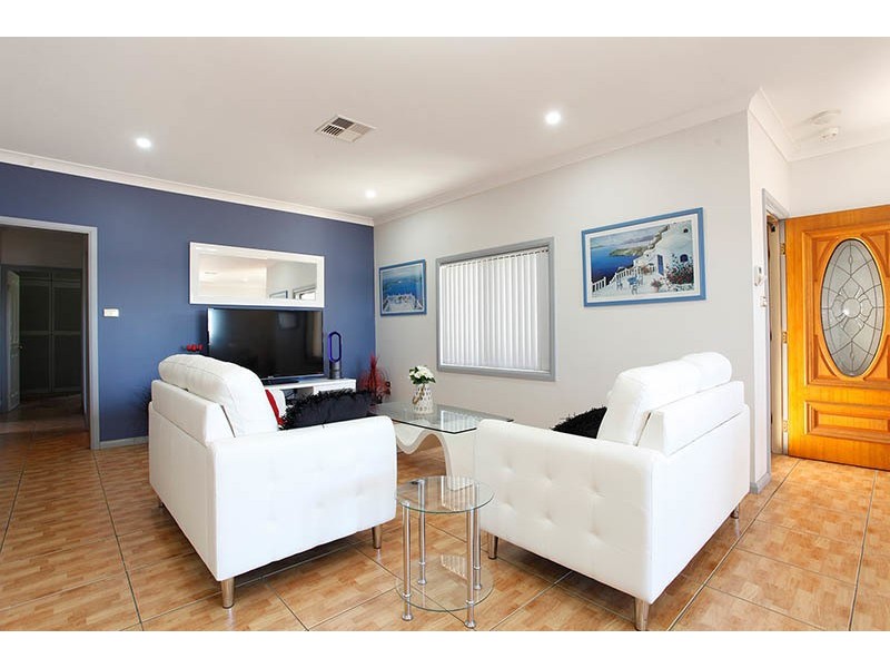 37 Grand Parade, Bonnells Bay NSW 2264