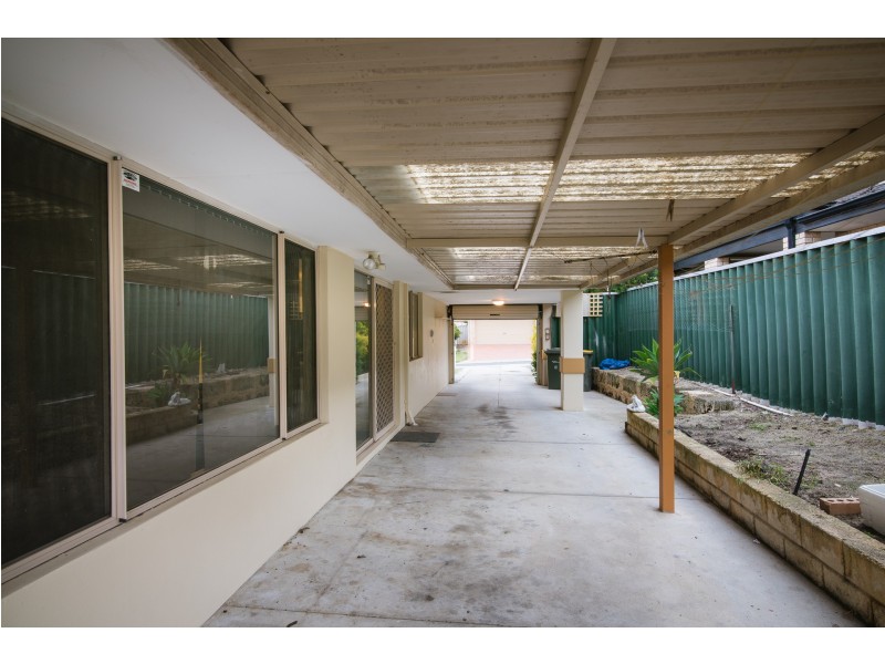 4 Benia Rise, Alexander Heights WA 6064