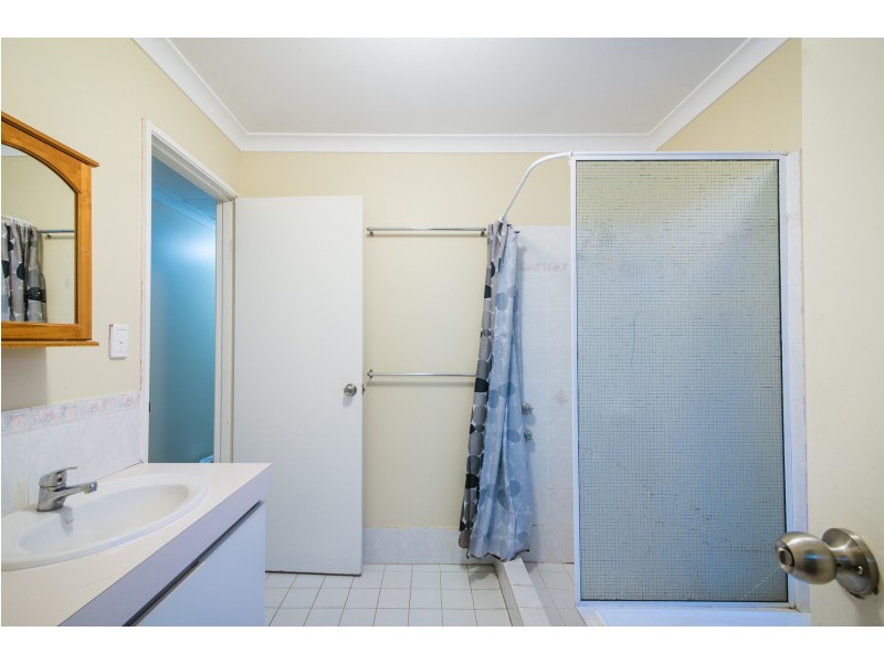 4 Benia Rise, Alexander Heights WA 6064