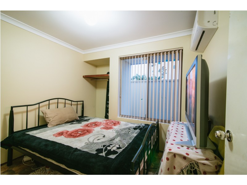 4 Benia Rise, Alexander Heights WA 6064