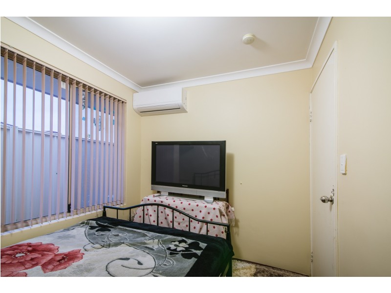 4 Benia Rise, Alexander Heights WA 6064