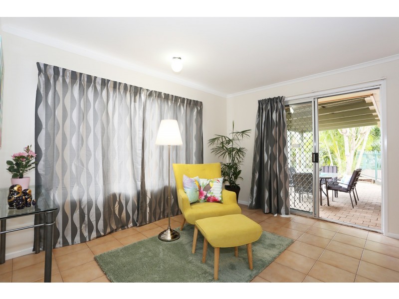 63 Pandeen Rd, Rochedale South QLD 4123